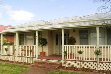 5 Nilmar Ave, Wodonga, VIC 3690