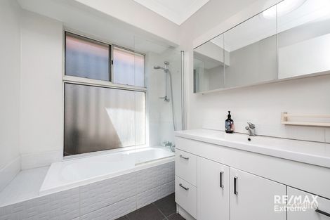 Property photo of 17 Eucumbene Crescent Joondalup WA 6027