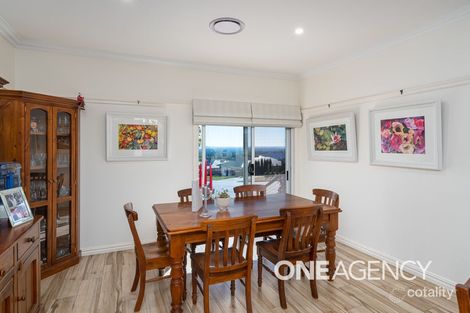 Property photo of 5 St Aubins Place Bourkelands NSW 2650