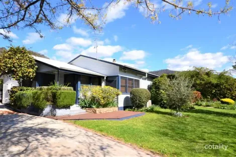 12 Lakeside Ave, Mount Beauty, VIC 3699