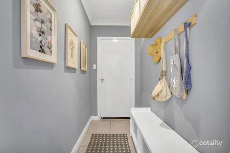 Property photo of 8 Den Otter Drive Bellbird Park QLD 4300