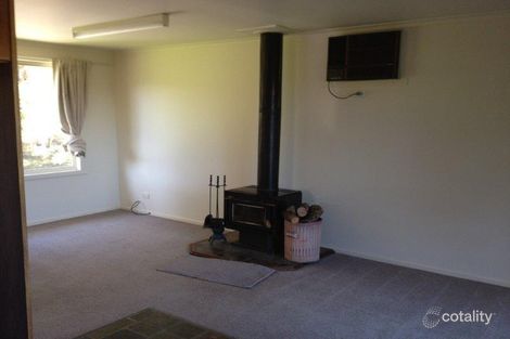 Property photo of 35 Basalt Road Eganstown VIC 3461