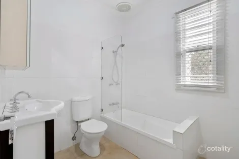 Property photo of 28 Rhyde Street Mount Lofty QLD 4350