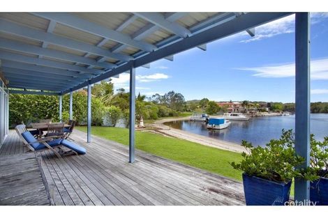 11 Dolphin Cres, Noosaville, QLD 4566