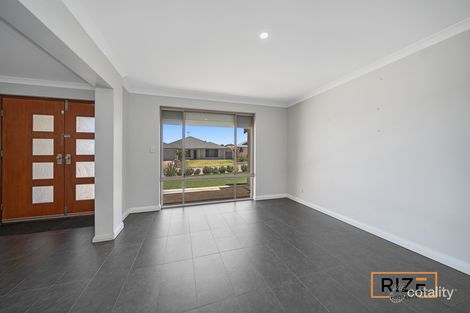Property photo of 10 Baglione Green Tapping WA 6065