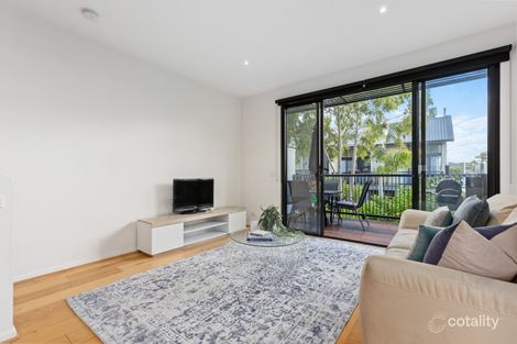Property photo of 40 Central Park Walk Cheltenham VIC 3192
