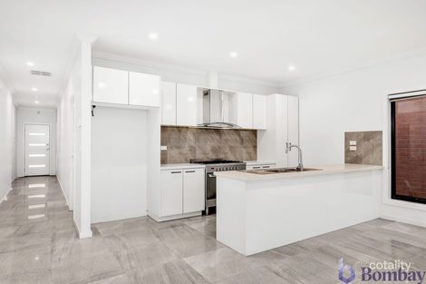 Property photo of 21 Haldon Avenue Mickleham VIC 3064