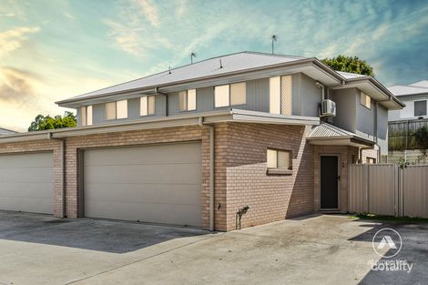 Property photo of 15 Irvine Place Hillcrest QLD 4118