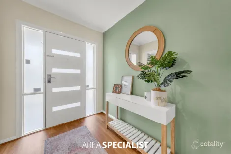 Property photo of 37 Britton Drive Pakenham VIC 3810
