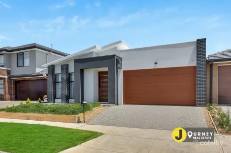 32 Shearjoy Loop, Clyde North, VIC 3978