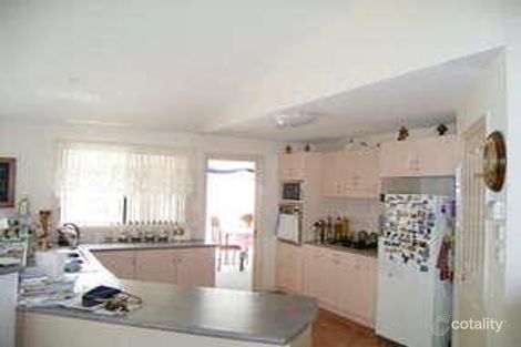 Property photo of 2 Tea Tree Close Jerrabomberra NSW 2619