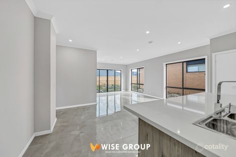 Property photo of 6 Ramlegh Boulevard Clyde North VIC 3978