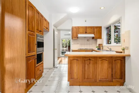 Property photo of 61 Lansdowne Road St Kilda East VIC 3183
