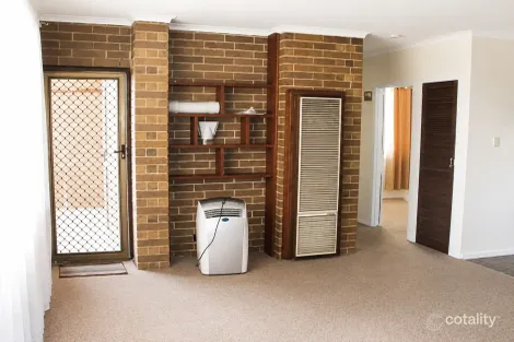 Property photo of 7/12-14 Marsden Crescent St Albans VIC 3021