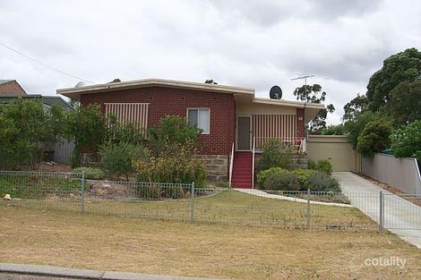 10 Woodley Way, Parmelia, WA 6167