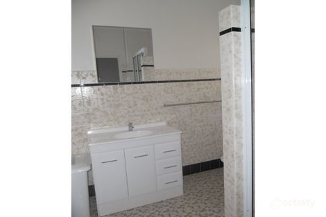 Property photo of 2/21 Hinkler Crescent Sunset QLD 4825