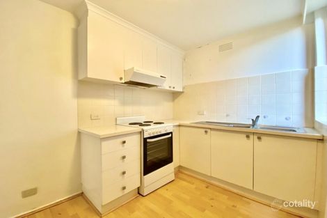Property photo of 2/19-21 Narong Road Caulfield North VIC 3161