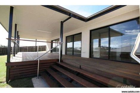 7 Directors Cct, Jones Hill, QLD 4570