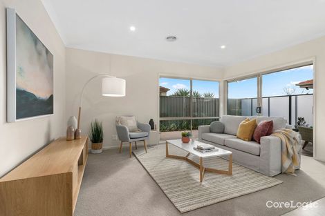 Property photo of 121/2 Rochester Parade Cranbourne East VIC 3977
