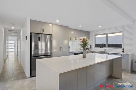Property photo of 34 Samford Drive Holmview QLD 4207
