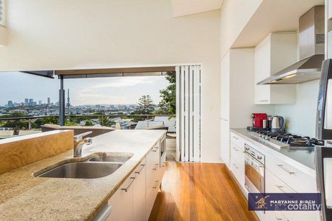 Property photo of 28 Pine Street Bulimba QLD 4171