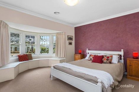 Property photo of 17 Swayfield Road Mount Waverley VIC 3149