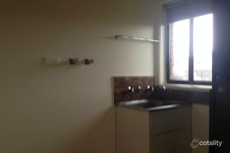 Property photo of 2/78 Station Avenue St Albans VIC 3021
