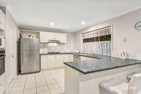 Property photo of 24 Kenton Walk Narre Warren South VIC 3805