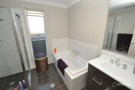 Property photo of 4 Farrier Crescent Hamlyn Terrace NSW 2259