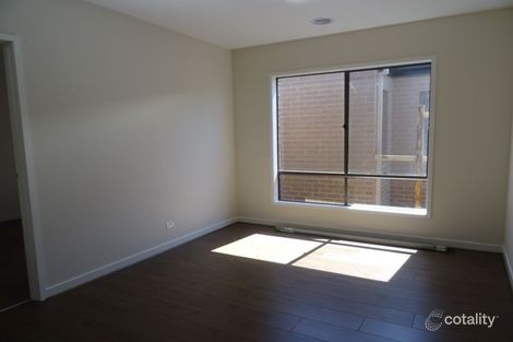 Property photo of 8A Beldale Court Sandhurst VIC 3977