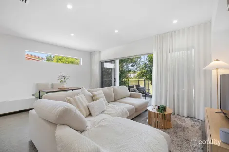 8 Dunwich Lane, Maroochydore, QLD 4558