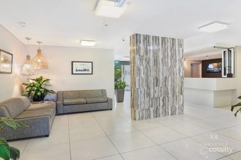 27 Sixth Ave, Maroochydore, QLD 4558