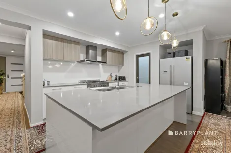 Property photo of 8 Orbit Street Clyde North VIC 3978