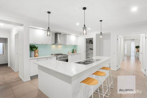 Property photo of 63 Hillcrest Drive Hillside VIC 3037