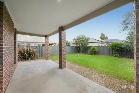 Property photo of 11 Cornubia Road Manor Lakes VIC 3024