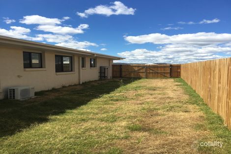 31 Myrtleford Cres, Cambooya, QLD 4358