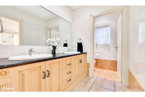 Property photo of 4 Havana Court Teringie SA 5072