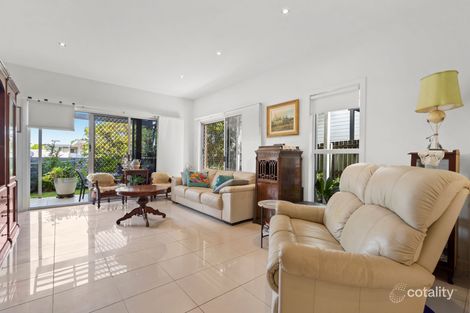 Property photo of 2/21 Brookfield Road Kedron QLD 4031