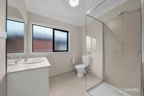 Property photo of 11 Cornubia Road Manor Lakes VIC 3024