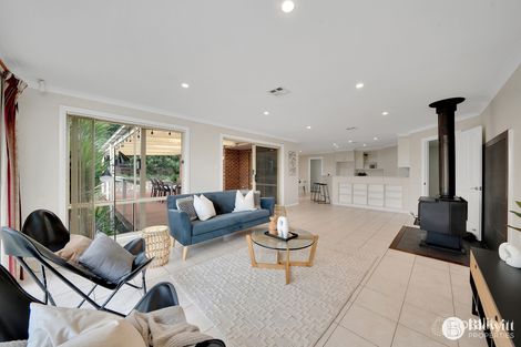 Property photo of 3 She-Oak Place Jerrabomberra NSW 2619