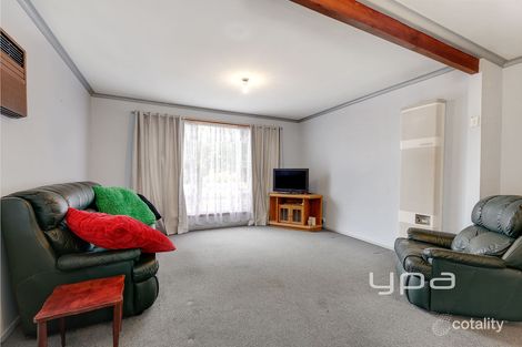 Property photo of 33 Childers Crescent Coolaroo VIC 3048