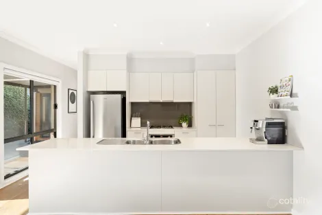 Property photo of 49 Queen Circuit Sunshine VIC 3020