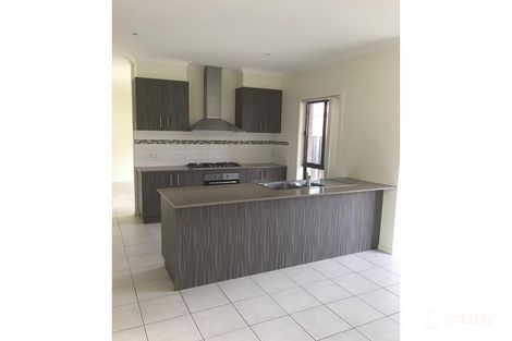 Property photo of 5 Hardwick Crescent Derrimut VIC 3026