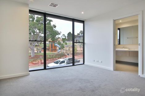 Property photo of 10 Phar Lap Drive Doncaster VIC 3108