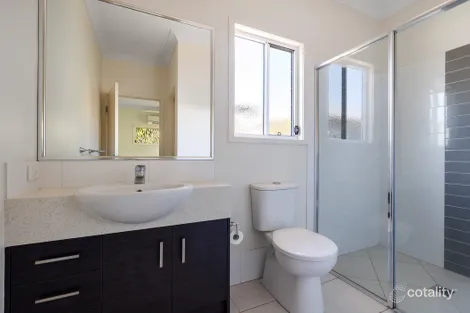Property photo of 37 Waterside Drive Springfield Lakes QLD 4300