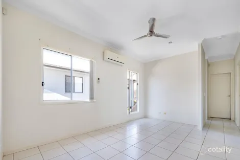 Property photo of 37 Waterside Drive Springfield Lakes QLD 4300