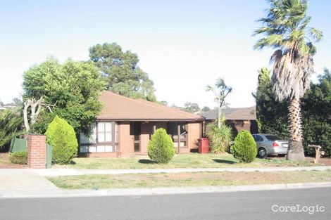 Property photo of 47 Crossdale Rise Endeavour Hills VIC 3802