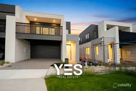 28 Titan Dr, Clyde North, VIC 3978