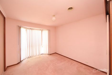 Property photo of 16 Langvale Court Mill Park VIC 3082