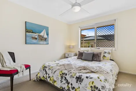 Property photo of 18 Sunnybrae Close Merrimac QLD 4226